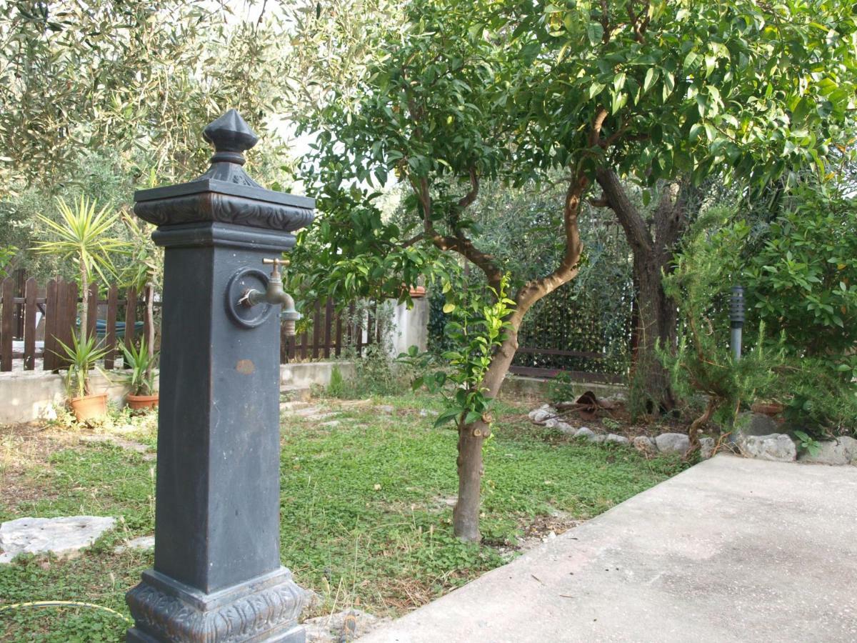 Villa Fralu Mattinata Bagian luar foto